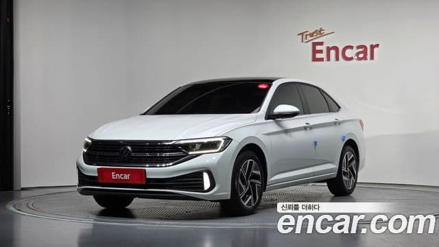Volkswagen Jetta 2023 — Şəkil 1/20