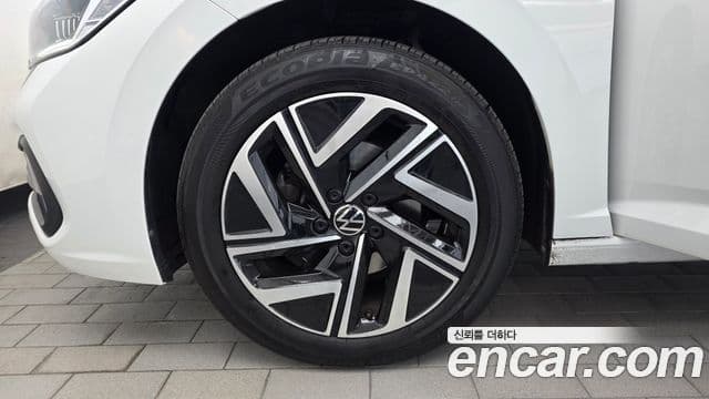 Volkswagen Jetta 2023 — Şəkil 5/20