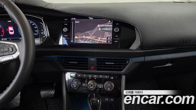 Volkswagen Jetta 2023 — Şəkil 14/20