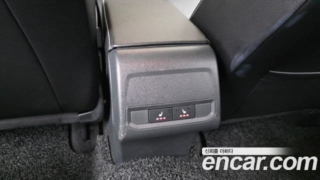 Volkswagen Jetta 2023 — Şəkil 19/20