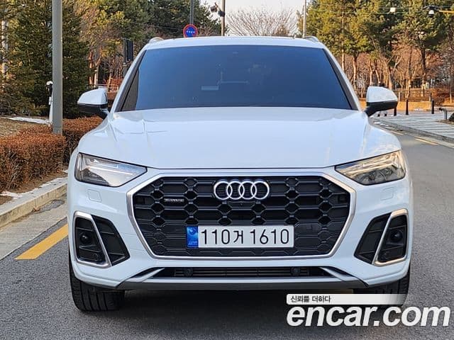 Audi Q5 2022 — ფოტო 1/20