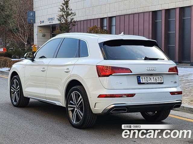 Audi Q5 2022 — ფოტო 3/20