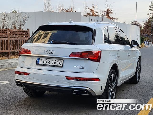 Audi Q5 2022 — ფოტო 4/20