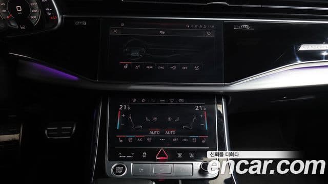 Audi Q7 2022 — ფოტო 13/36