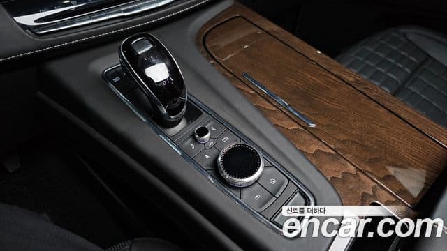 Cadillac Escalade 2023 — Şəkil 9/20