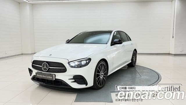 Mercedes-Benz E-Class 2022 — Фото 1/20