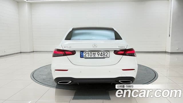 Mercedes-Benz E-Class 2022 — Фото 4/20