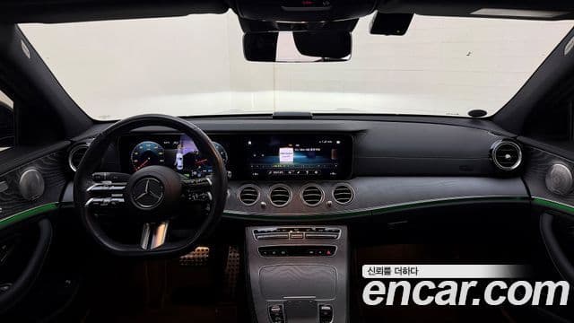 Mercedes-Benz E-Class 2022 — Фото 16/20