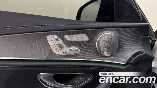 Mercedes-Benz E-Class 2022 — Фото 20/20