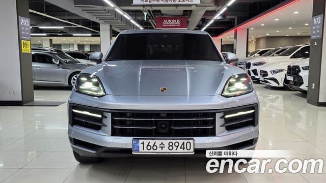 Porsche Cayenne 2025 — Фото 1/19