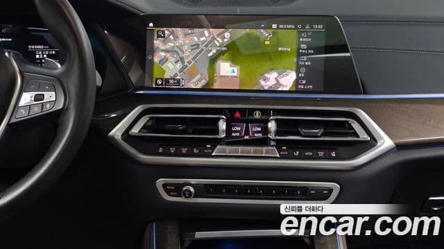BMW X5 2021 — ფოტო 13/20