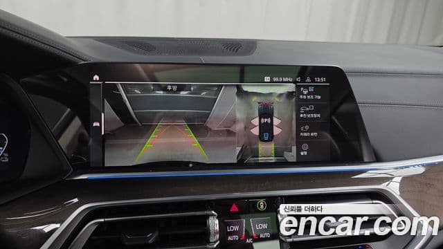 BMW X5 2021 — ფოტო 15/20