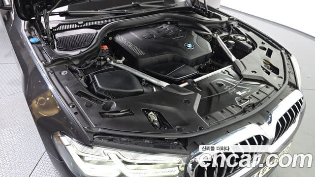 BMW 5 Series 2020 — ფოტო 6/20