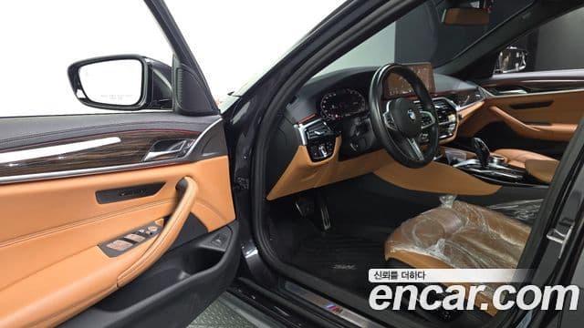 BMW 5 Series 2020 — ფოტო 10/20