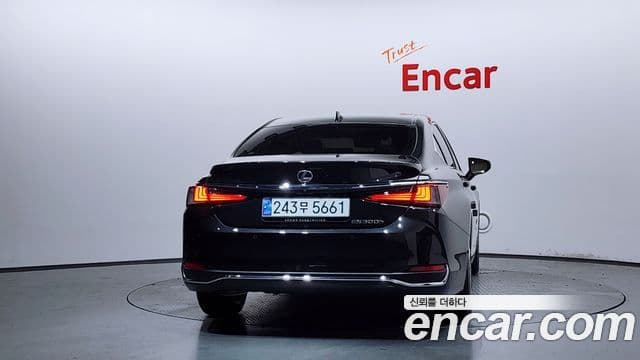 Lexus ES300h 2024 — Şəkil 4/20