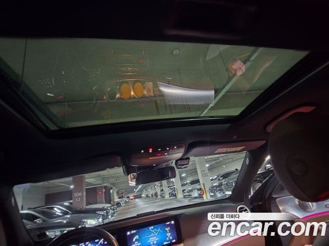 Mercedes-Benz E-Class 2021 — ფოტო 13/17