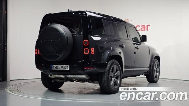 Land Rover Defender 2026 — Фото 2/20