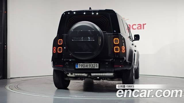 Land Rover Defender 2026 — Фото 4/20
