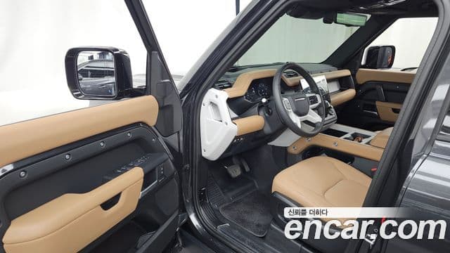 Land Rover Defender 2026 — Фото 10/20