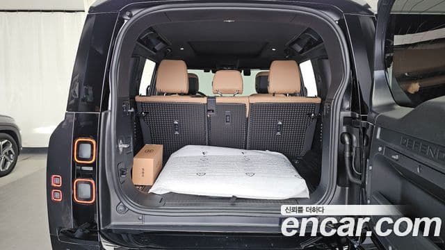 Land Rover Defender 2026 — Фото 20/20