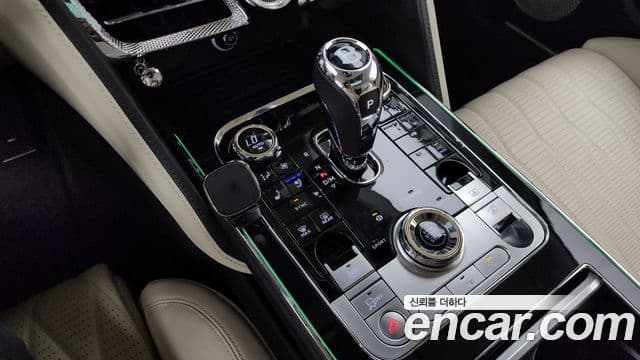 Bentley Flying Spur 2022 — Фото 9/20