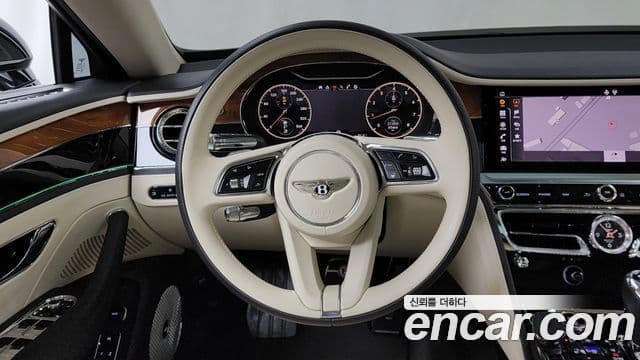 Bentley Flying Spur 2022 — Фото 13/20