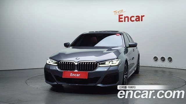 BMW 5 Series 2023 — ფოტო 2/20