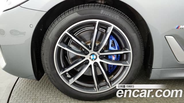 BMW 5 Series 2023 — ფოტო 4/20