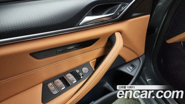 BMW 5 Series 2023 — ფოტო 11/20