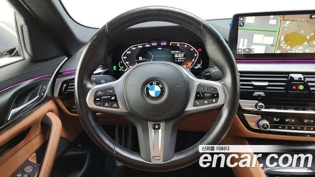 BMW 5 Series 2023 — ფოტო 13/20