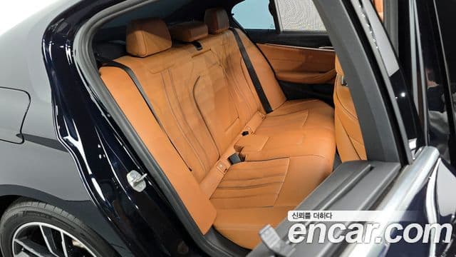 BMW 5 Series 2022 — ფოტო 12/20