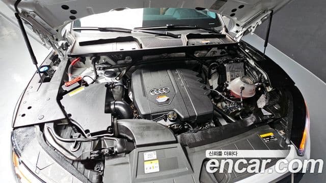 Audi Q5 2022 — ფოტო 6/20