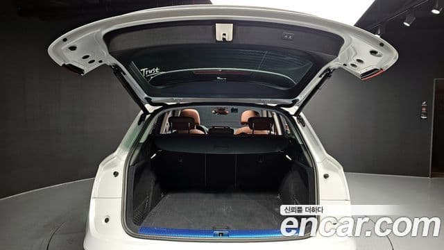 Audi Q5 2022 — ფოტო 20/20