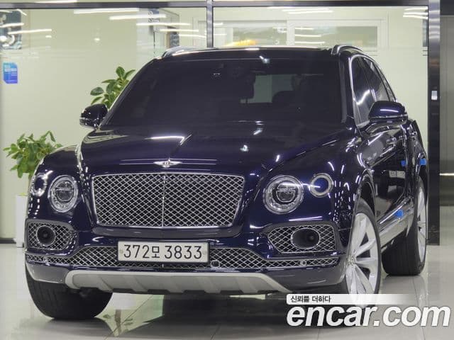 Bentley Bentayga 2020 — Фото 9/17