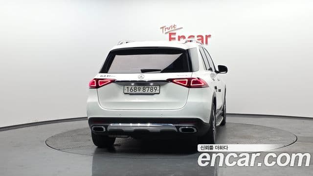 Mercedes-Benz GLE-Class 2019 — ფოტო 4/20