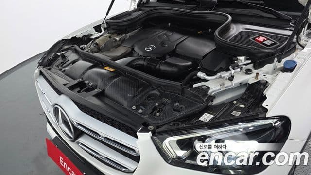Mercedes-Benz GLE-Class 2019 — ფოტო 6/20