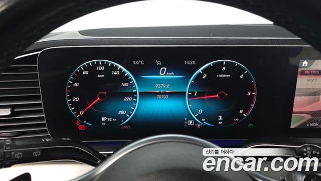 Mercedes-Benz GLE-Class 2019 — ფოტო 8/20