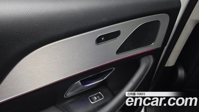 Mercedes-Benz GLE-Class 2019 — ფოტო 19/20