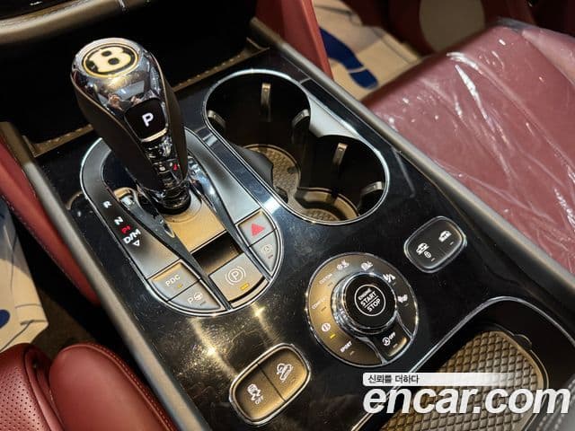 Bentley Bentayga 2020 — Şəkil 13/20
