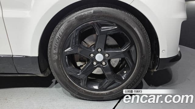 Land Rover Range Rover Sport 2018 — ფოტო 5/20