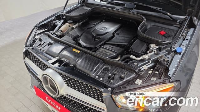Mercedes-Benz GLE-Class 2021 — Фото 6/20