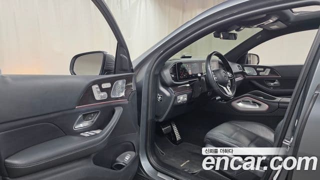 Mercedes-Benz GLE-Class 2021 — Фото 10/20