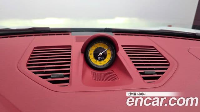 Porsche 911 2023 — Şəkil 13/20