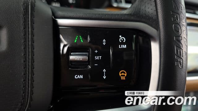 Land Rover Range Rover Velar 2022 — ფოტო 16/20