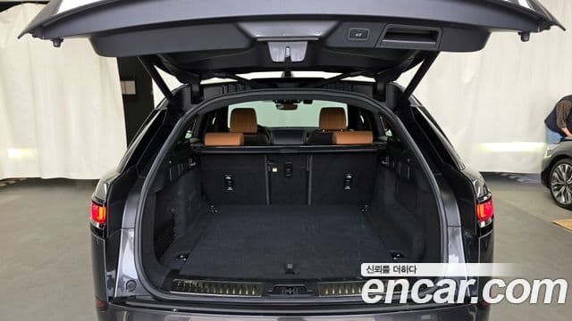 Land Rover Range Rover Velar 2022 — ფოტო 20/20