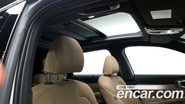 Kia Sorento 2024 — ფოტო 17/20