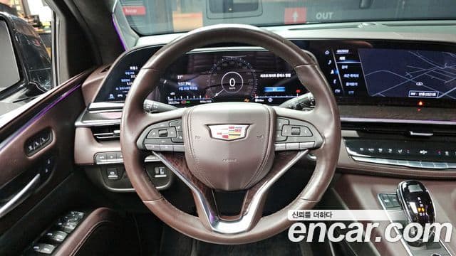 Cadillac Escalade 2023 — Фото 13/20
