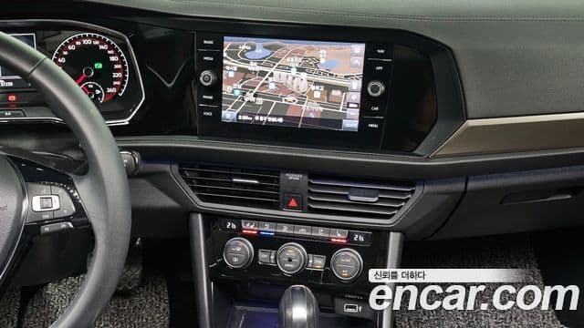 Volkswagen Jetta 2020 — Şəkil 13/20