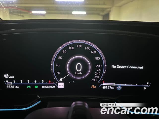 Cadillac Escalade 2021 — ფოტო 8/16