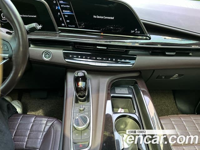 Cadillac Escalade 2021 — ფოტო 9/16